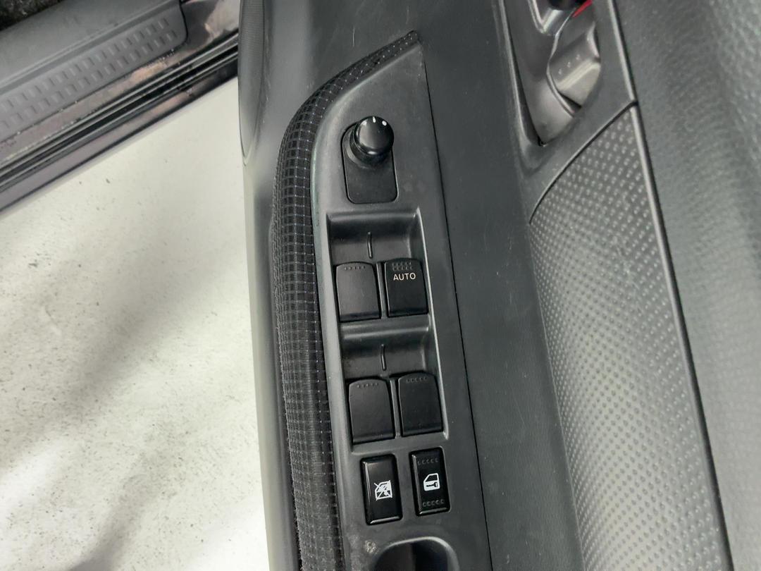 Photo '23' of Suzuki Swift