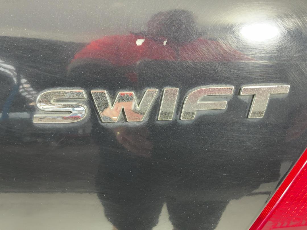 Photo '26' of Suzuki Swift
