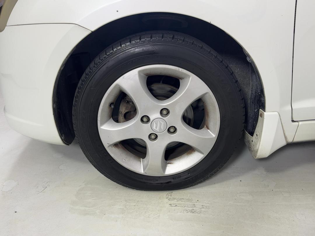 Photo '10' of Suzuki Swift