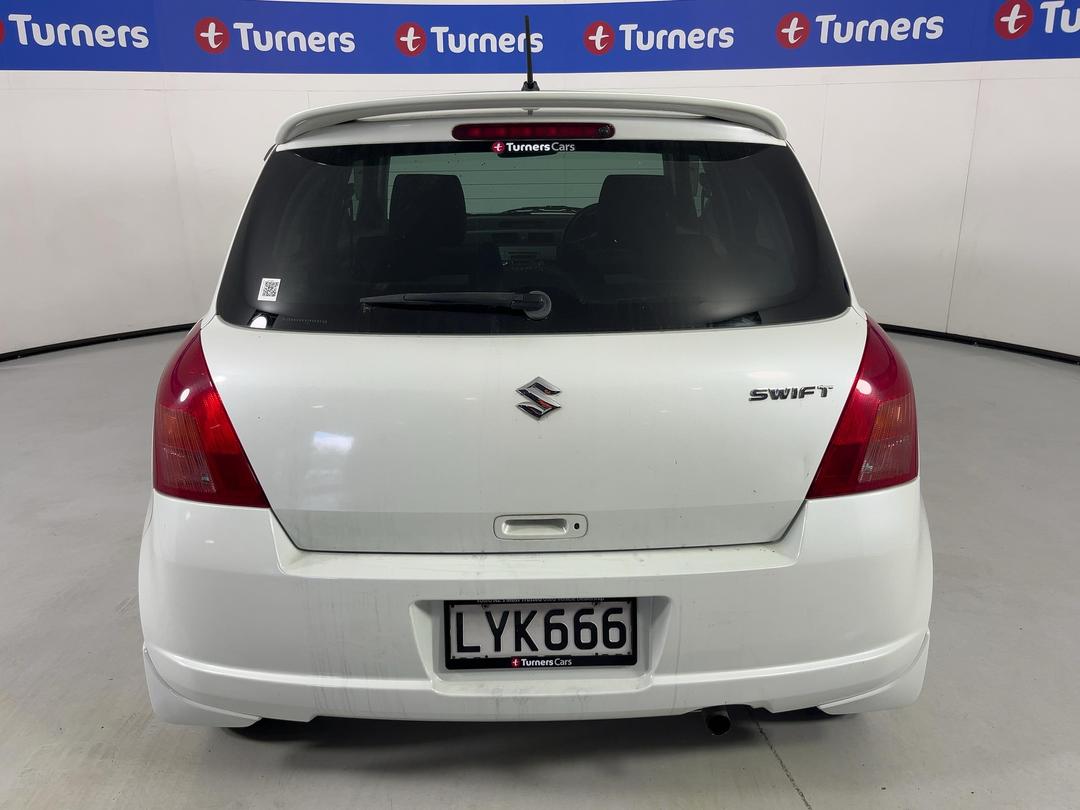 Photo '6' of Suzuki Swift