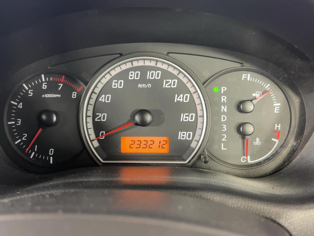 Photo '21' of Suzuki Swift