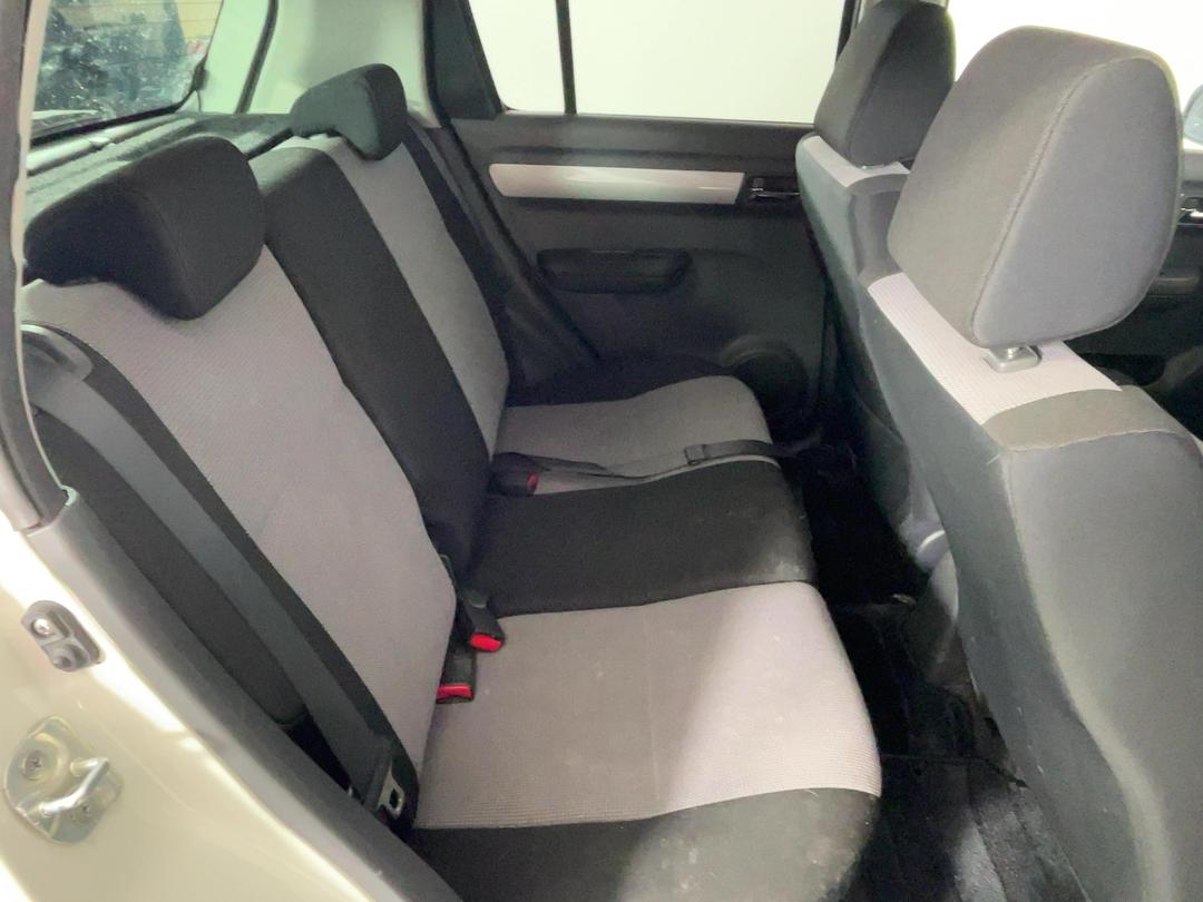 Photo '20' of Suzuki Swift