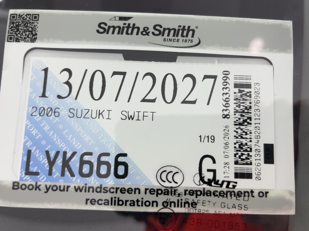 Photo '24' of Suzuki Swift