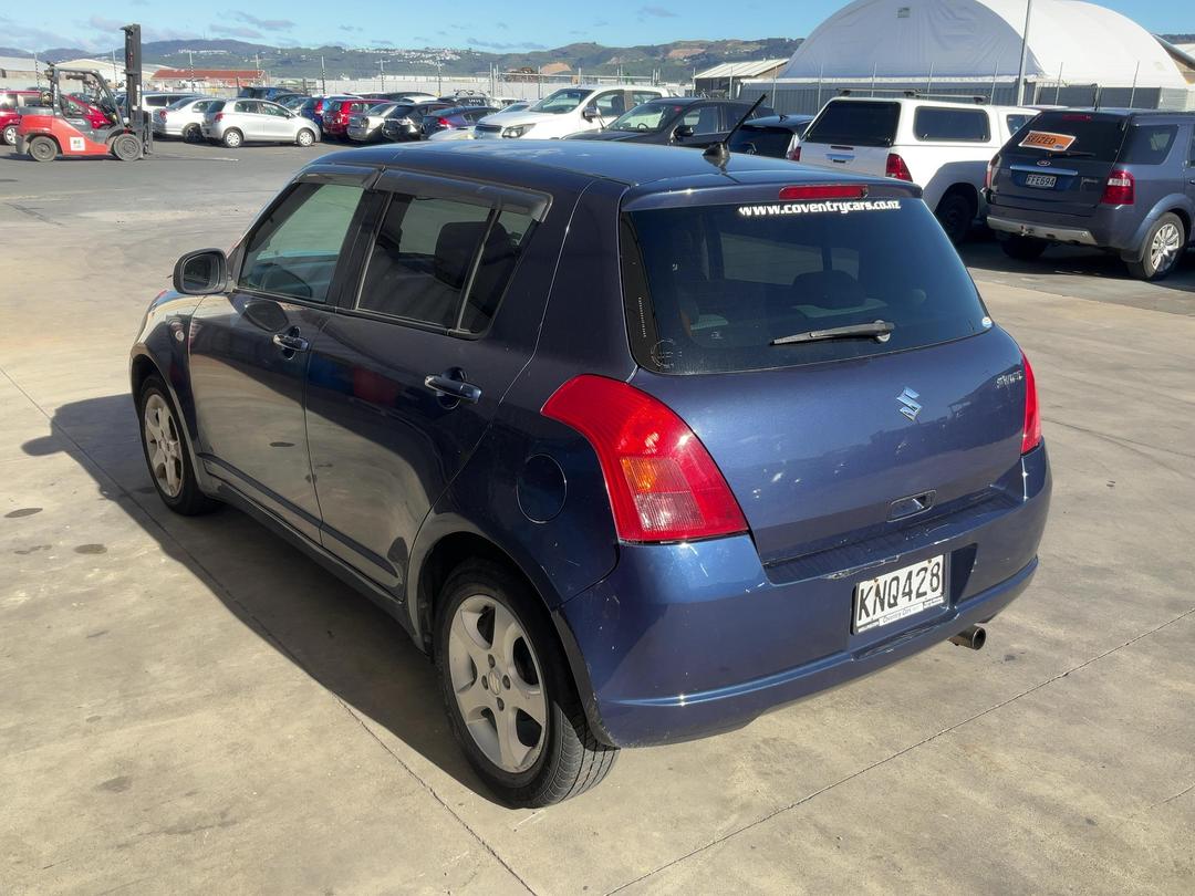 Photo '6' of Suzuki Swift Photo '6' of Suzuki Swift