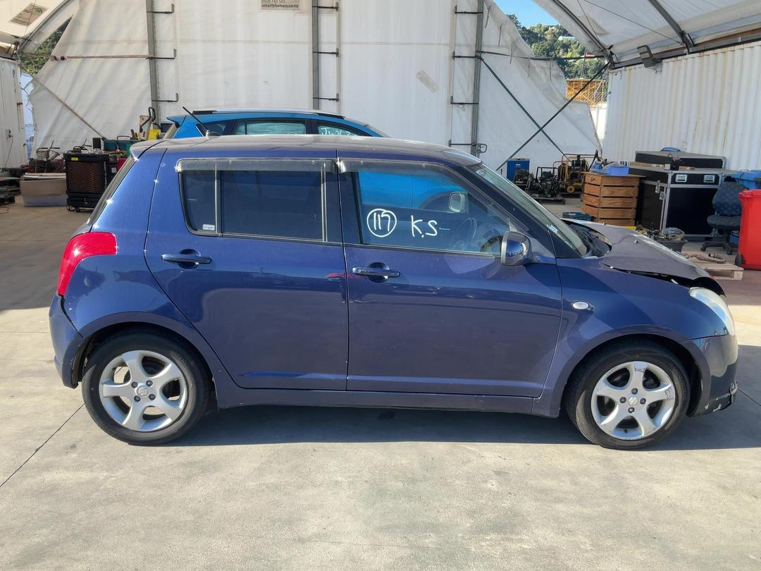 Photo '9' of Suzuki Swift Photo '9' of Suzuki Swift