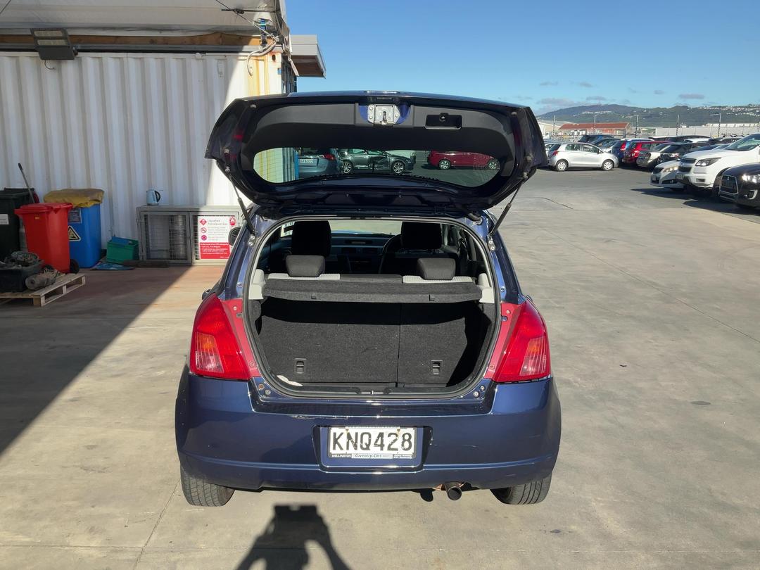 Photo '19' of Suzuki Swift Photo '19' of Suzuki Swift