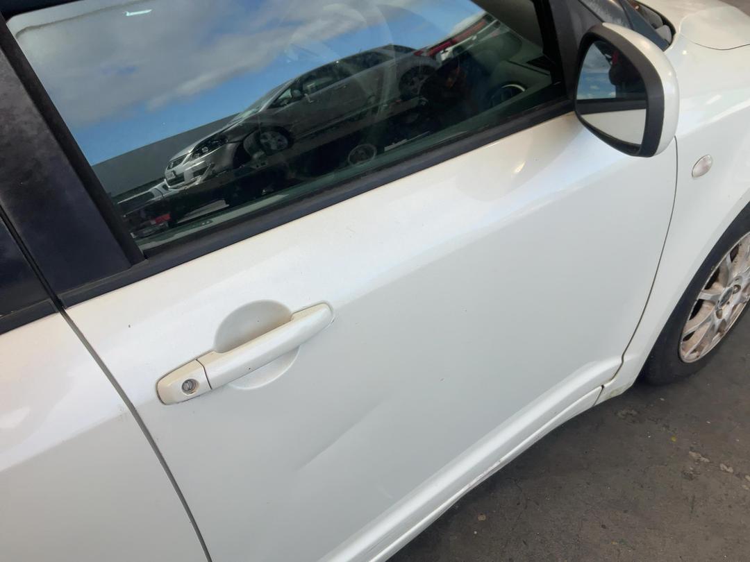 Photo '12' of Suzuki Swift Photo '12' of Suzuki Swift
