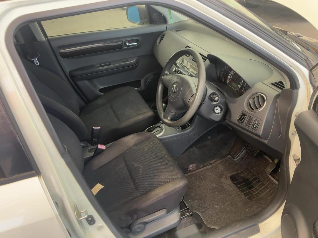 Photo '17' of Suzuki Swift Photo '17' of Suzuki Swift