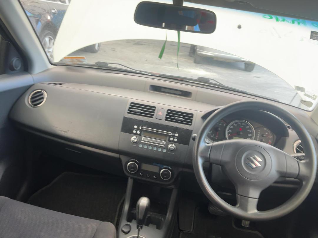 Photo '19' of Suzuki Swift Photo '19' of Suzuki Swift