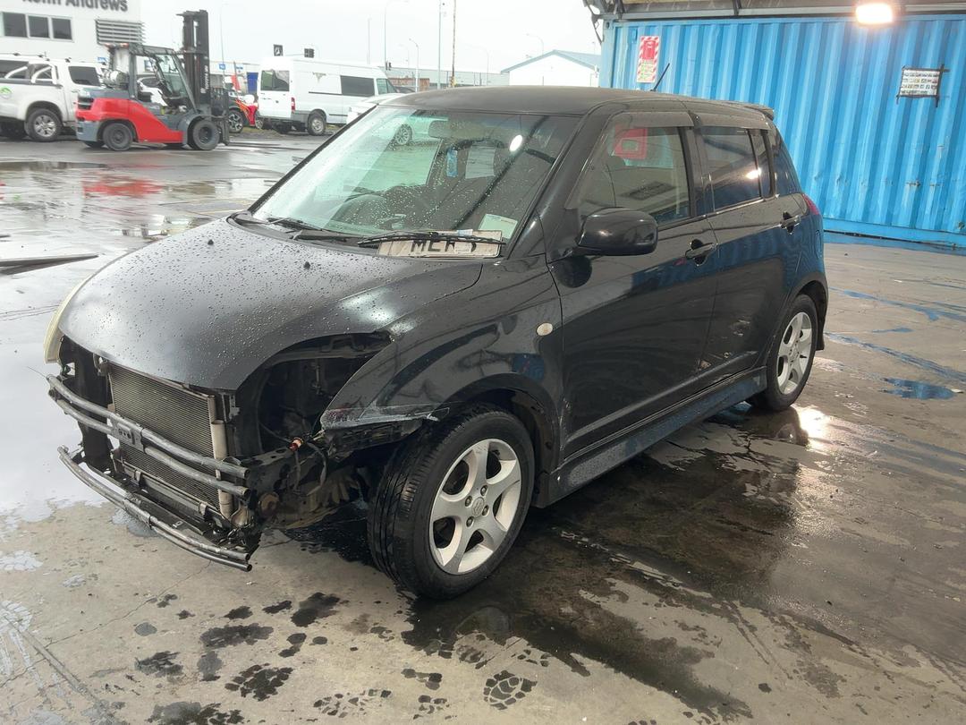 Photo '5' of Suzuki Swift Photo '5' of Suzuki Swift