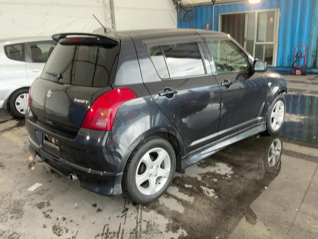 Photo '10' of Suzuki Swift Photo '10' of Suzuki Swift