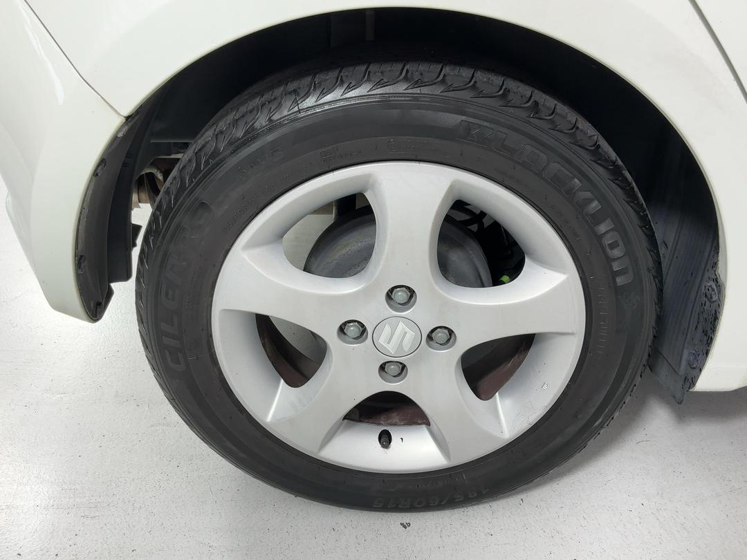 Photo '12' of Suzuki Swift