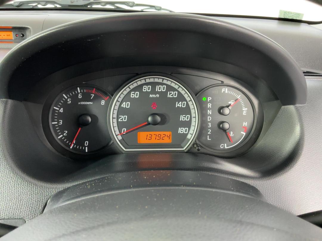 Photo '21' of Suzuki Swift