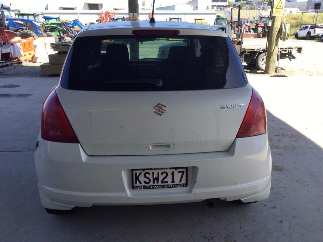 Photo '6' of Suzuki Swift Photo '6' of Suzuki Swift