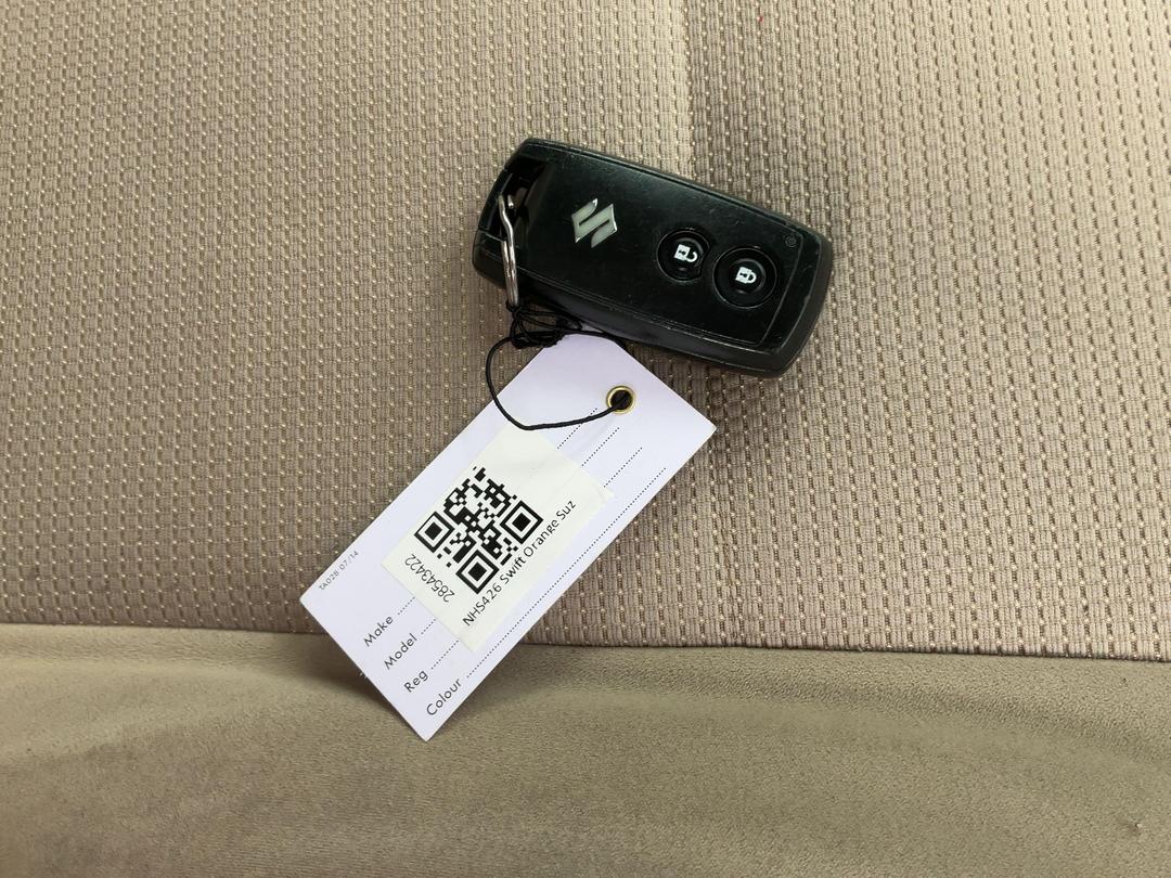 Photo '13' of Suzuki Swift Photo '13' of Suzuki Swift