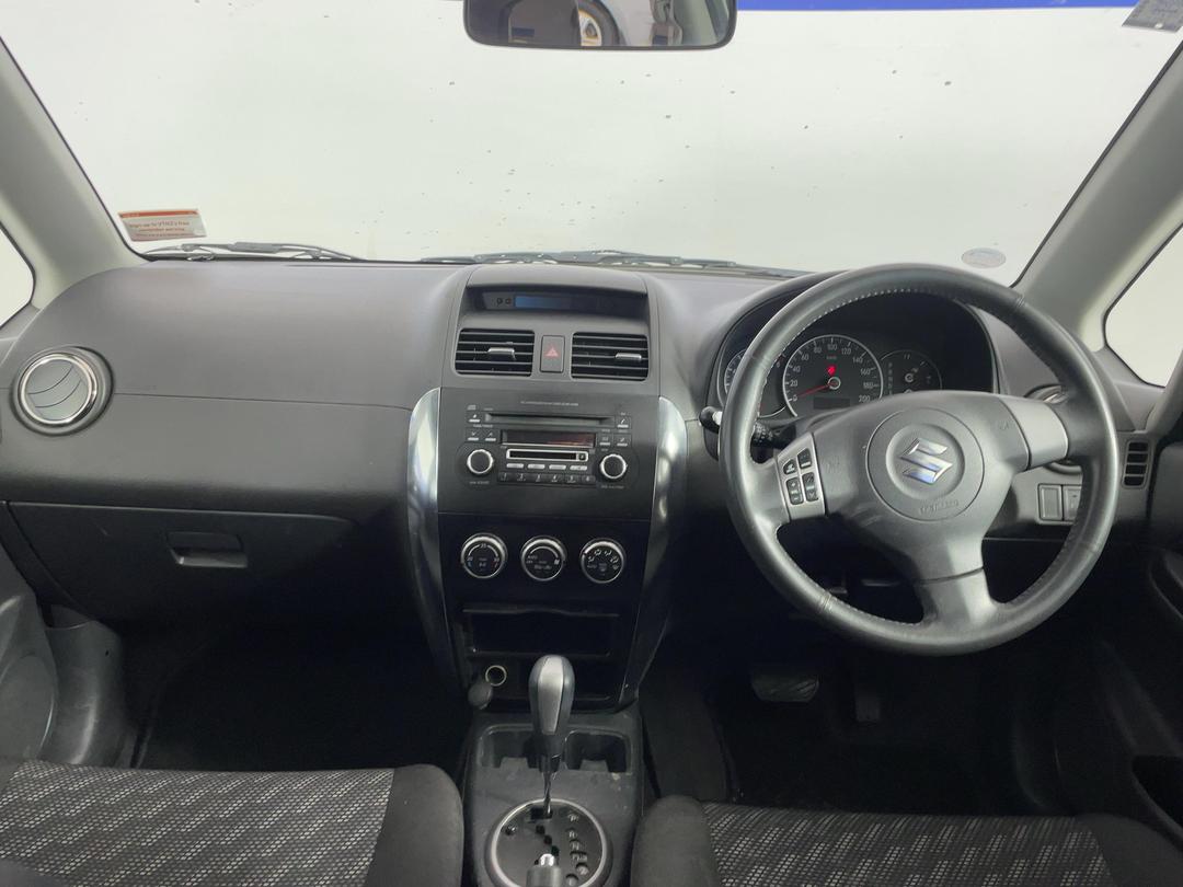 Photo '17' of Suzuki SX4