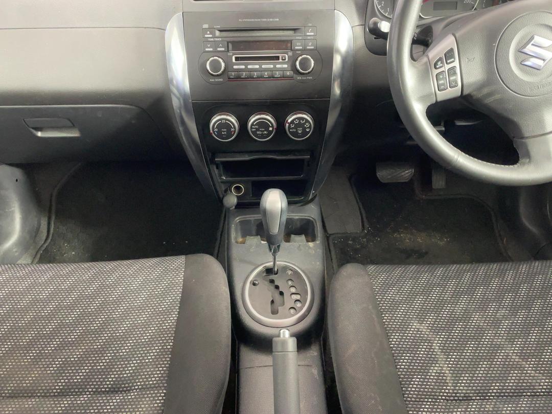 Photo '18' of Suzuki SX4