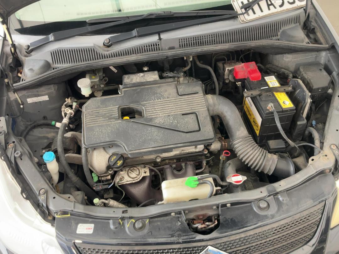 Photo '10' of Suzuki SX4 Photo '10' of Suzuki SX4