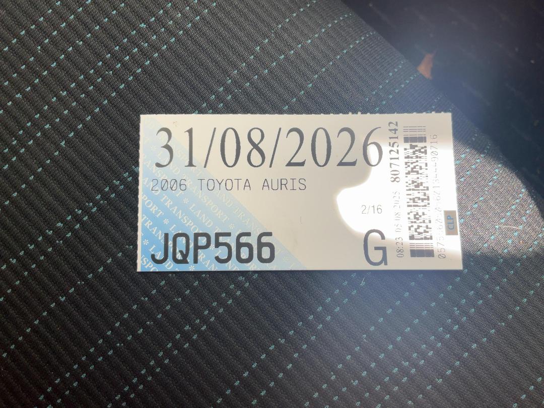 Photo '12' of Toyota Auris