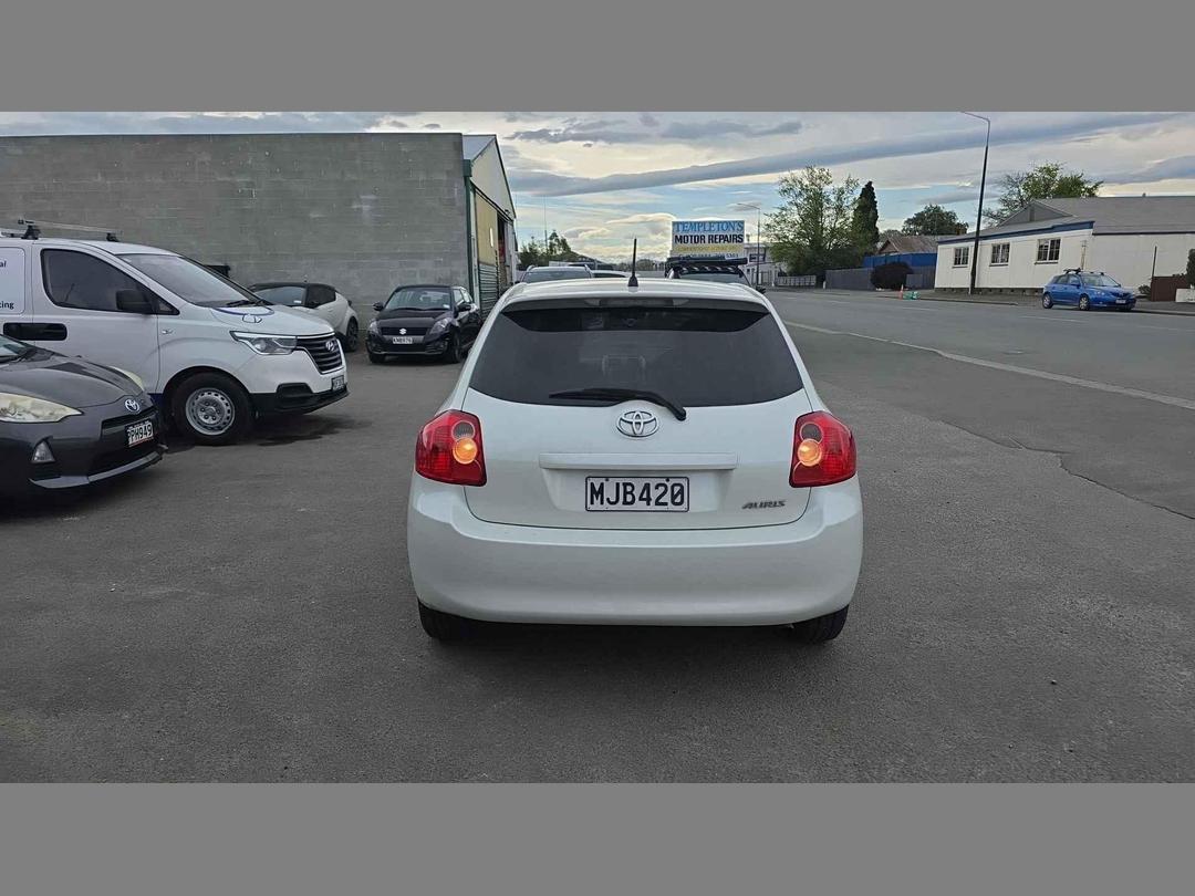 Photo '8' of Toyota Auris Photo '8' of Toyota Auris