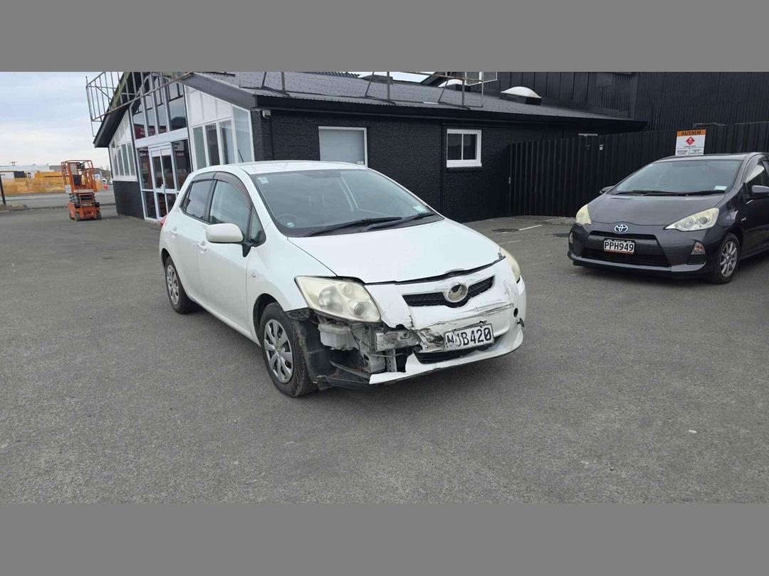 Photo '3' of Toyota Auris Photo '3' of Toyota Auris
