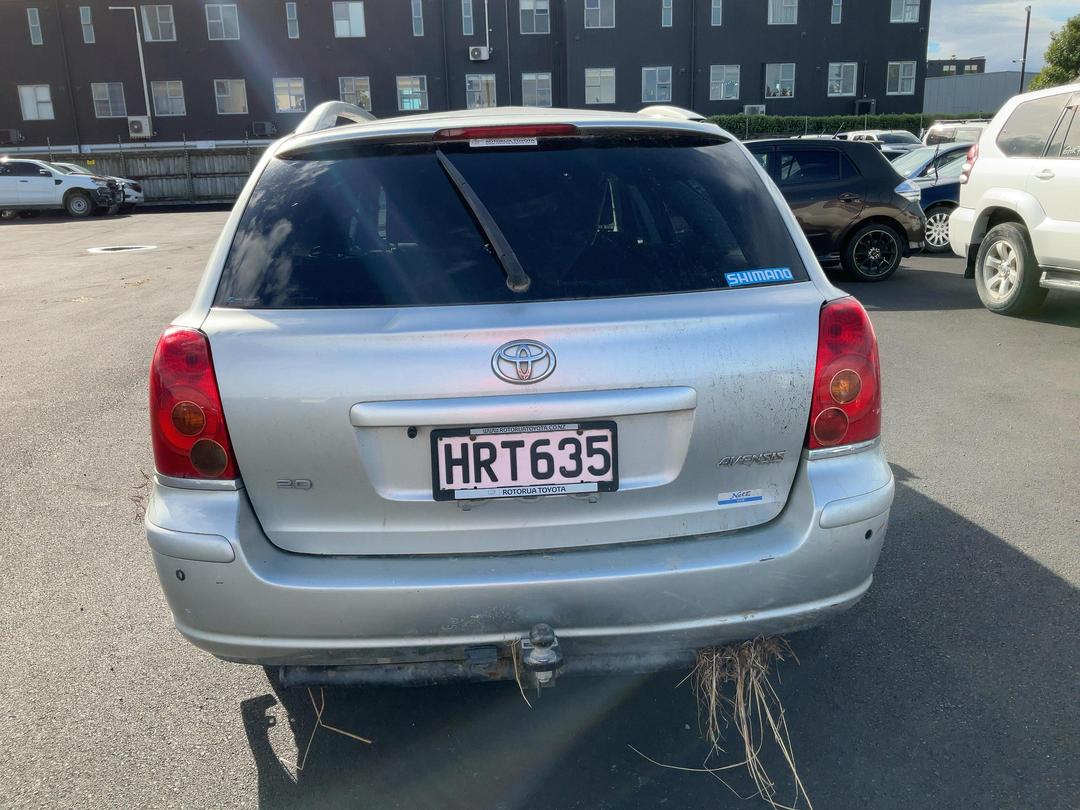 Photo '3' of Toyota Avensis
