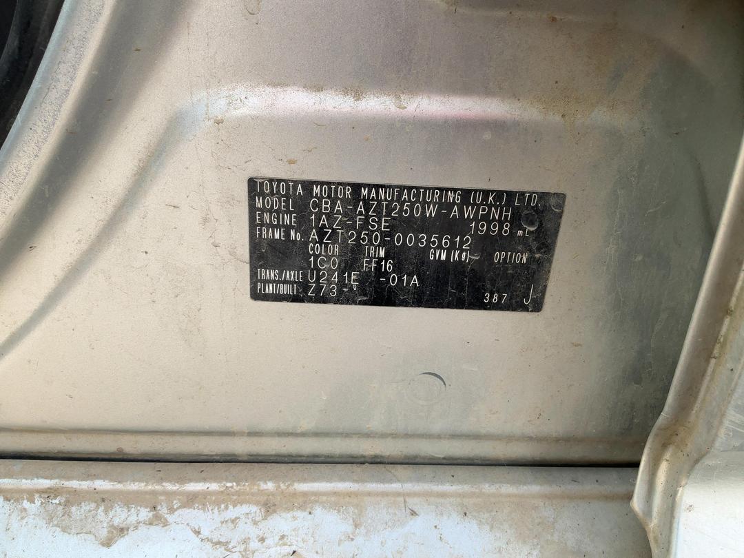 Photo '8' of Toyota Avensis