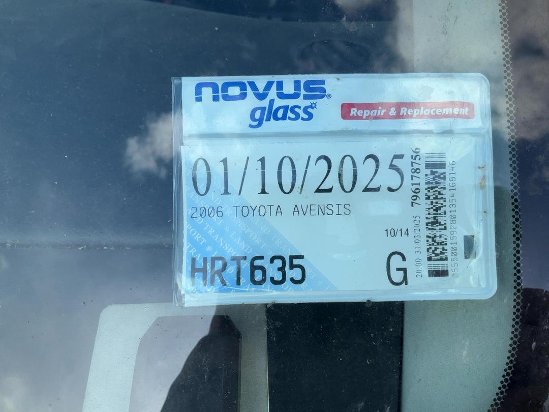 Photo '12' of Toyota Avensis