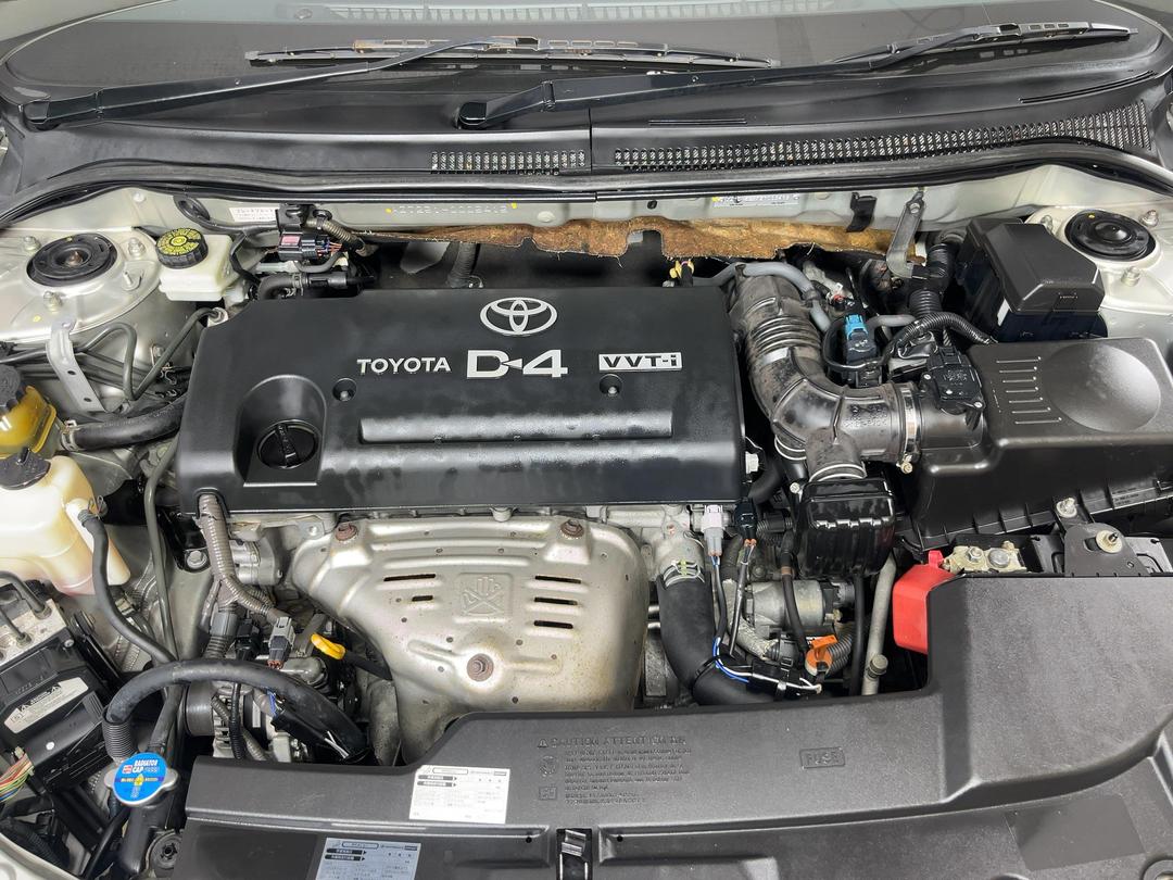 Photo '13' of Toyota Avensis