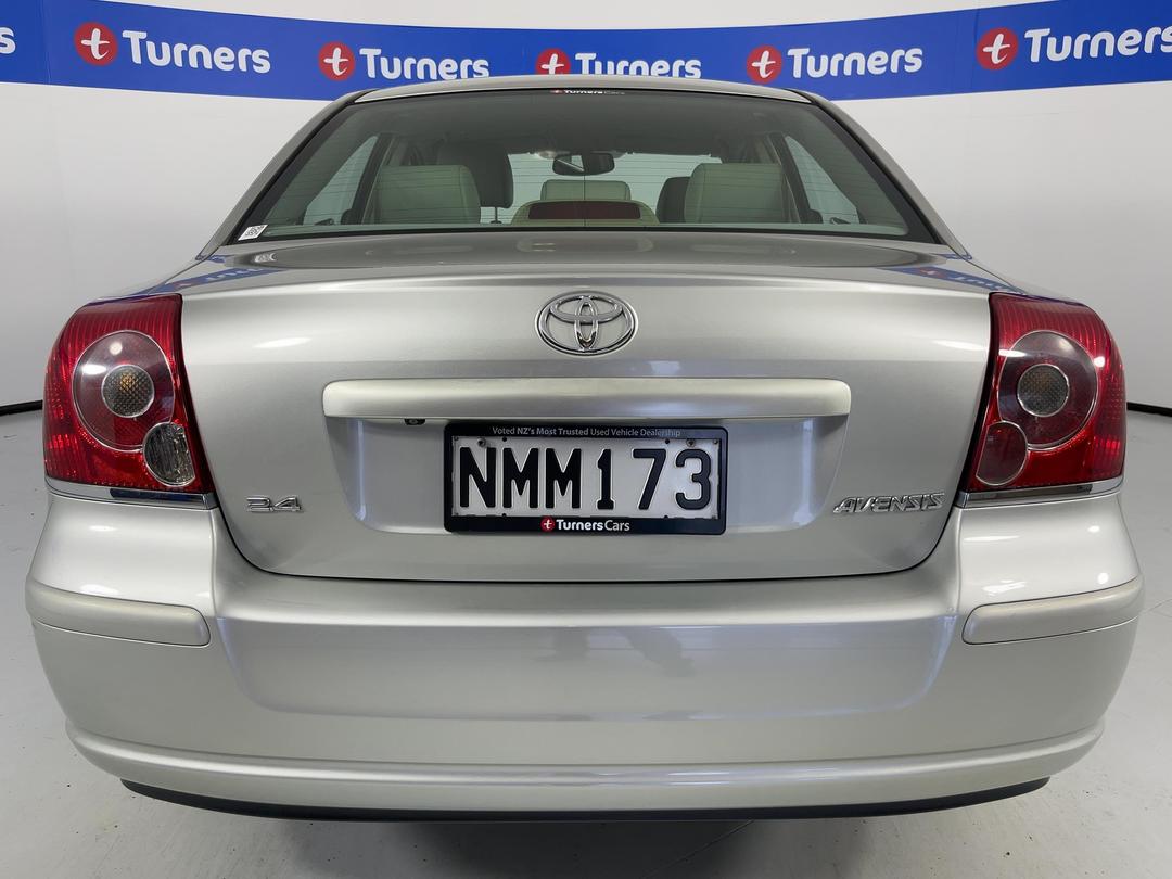Photo '6' of Toyota Avensis