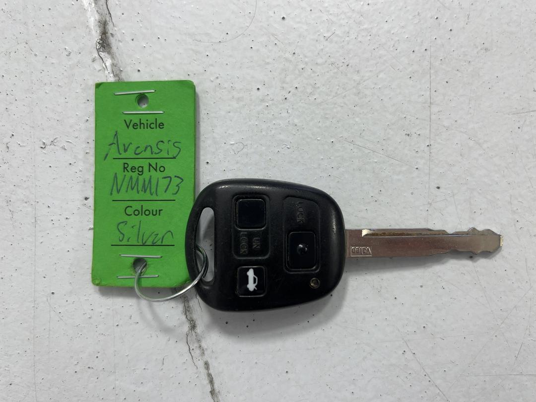 Photo '22' of Toyota Avensis