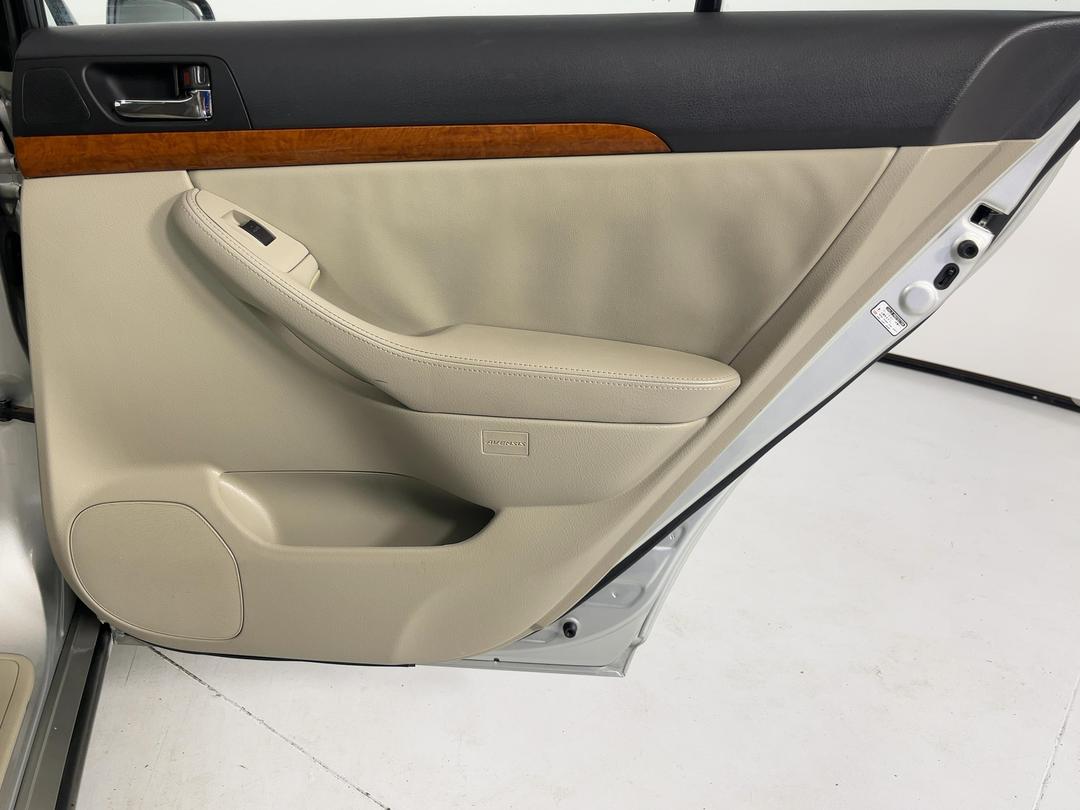 Photo '19' of Toyota Avensis