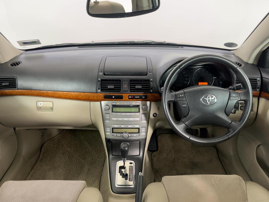 Photo '17' of Toyota Avensis