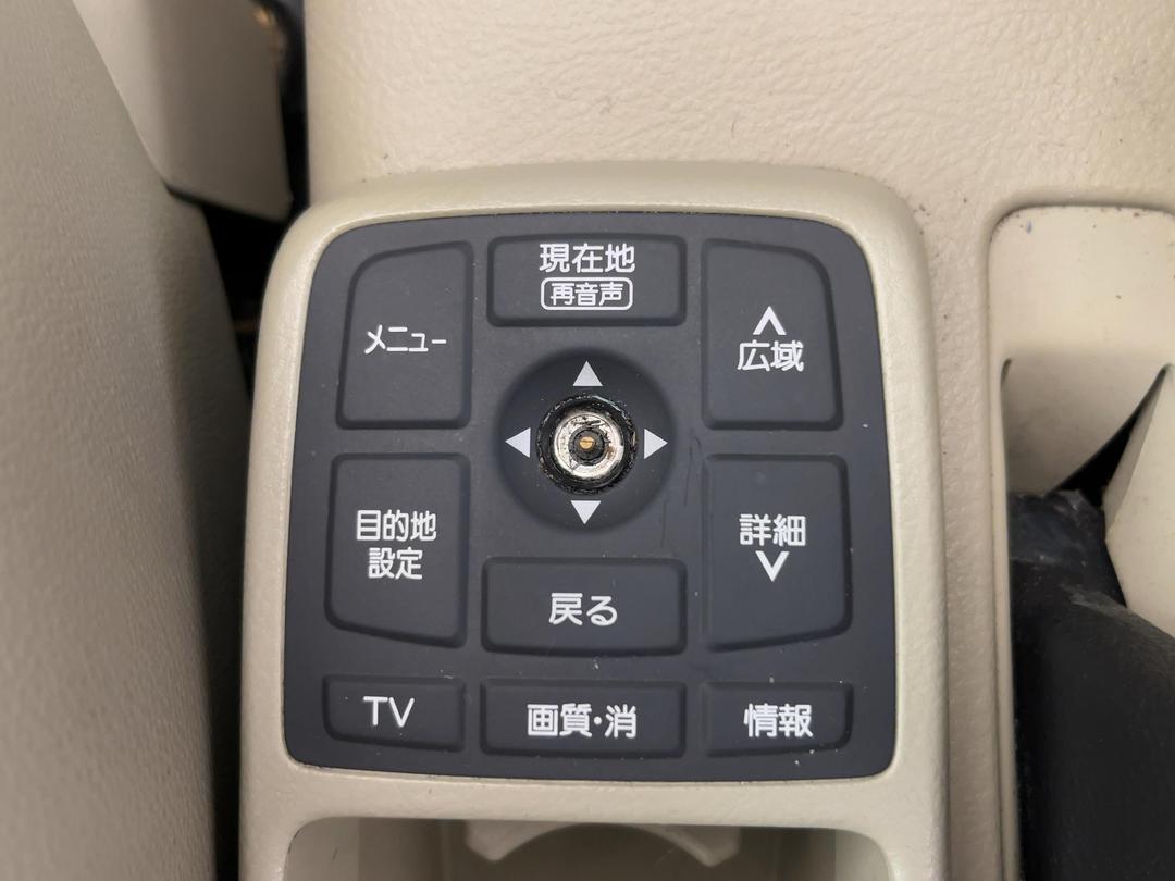 Photo '28' of Toyota Avensis