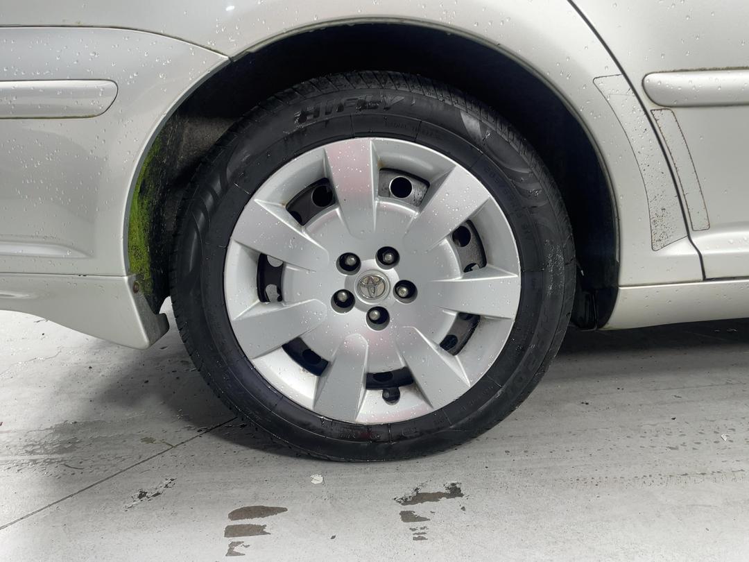 Photo '12' of Toyota Avensis