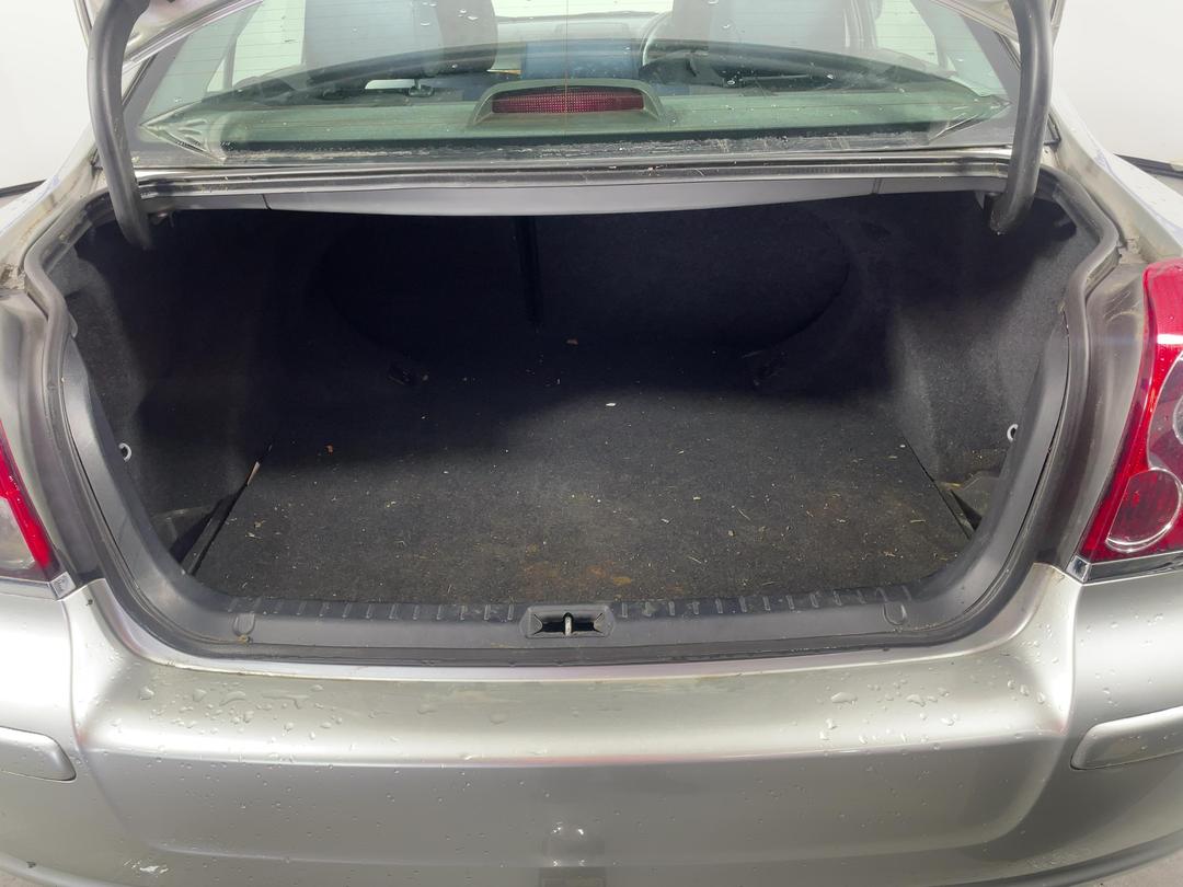 Photo '14' of Toyota Avensis