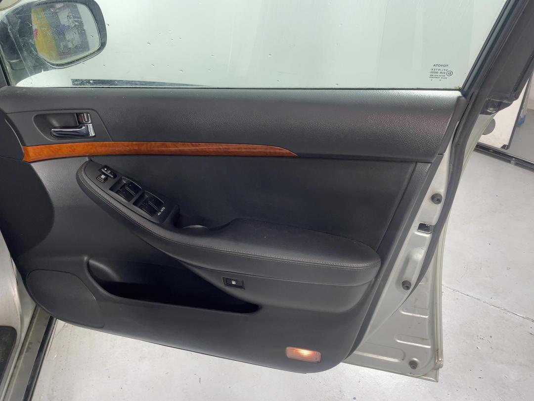 Photo '15' of Toyota Avensis