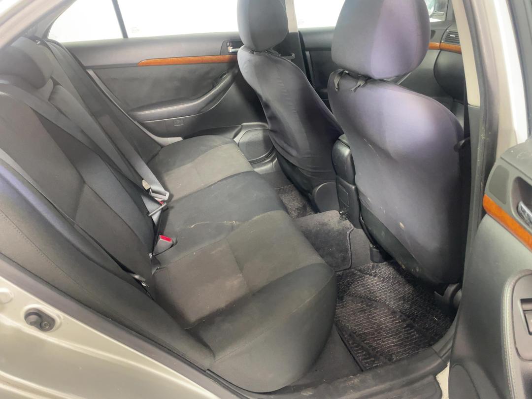 Photo '20' of Toyota Avensis