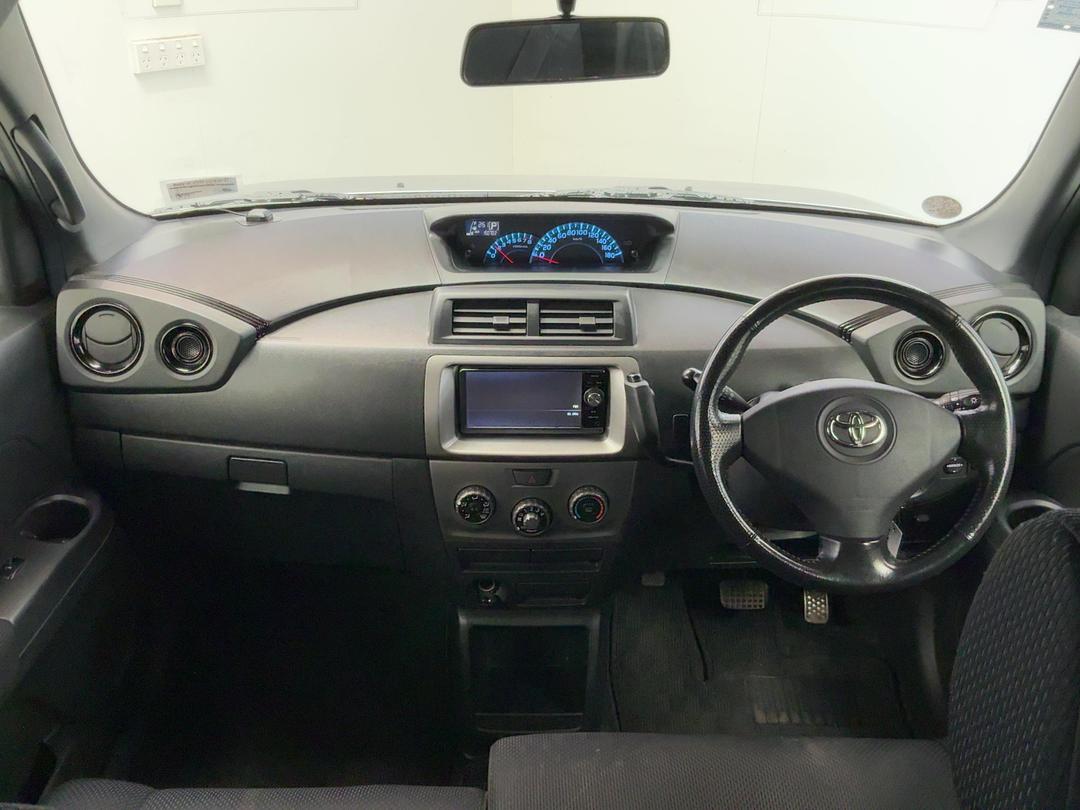Photo '15' of Toyota BB Photo '15' of Toyota BB