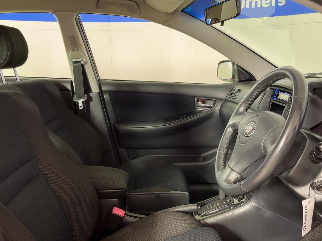 Photo '16' of Toyota Corolla