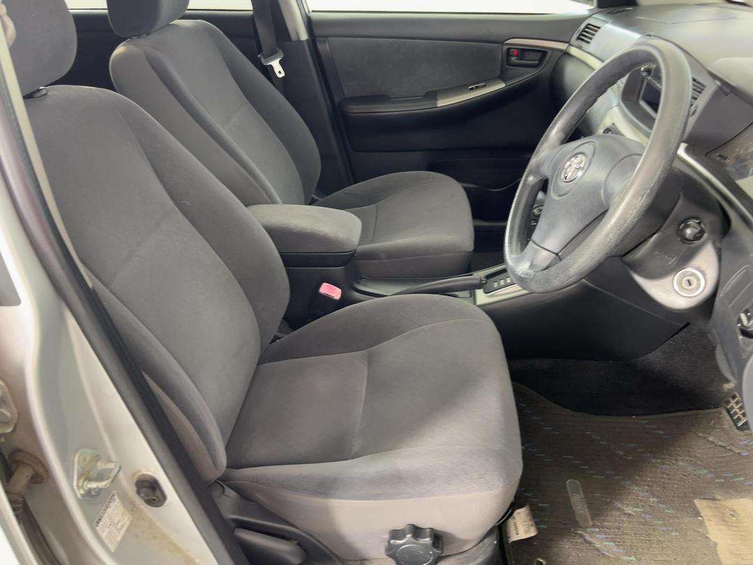 Photo '16' of Toyota Corolla