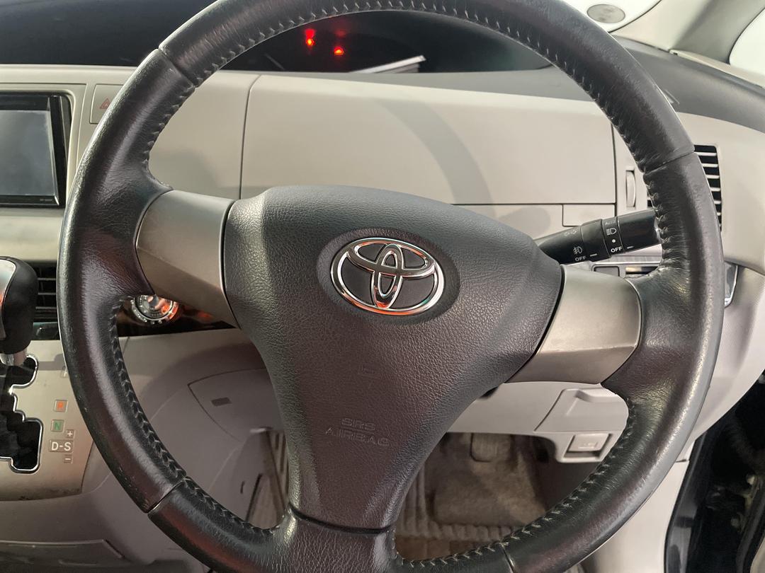 Photo '26' of Toyota Estima