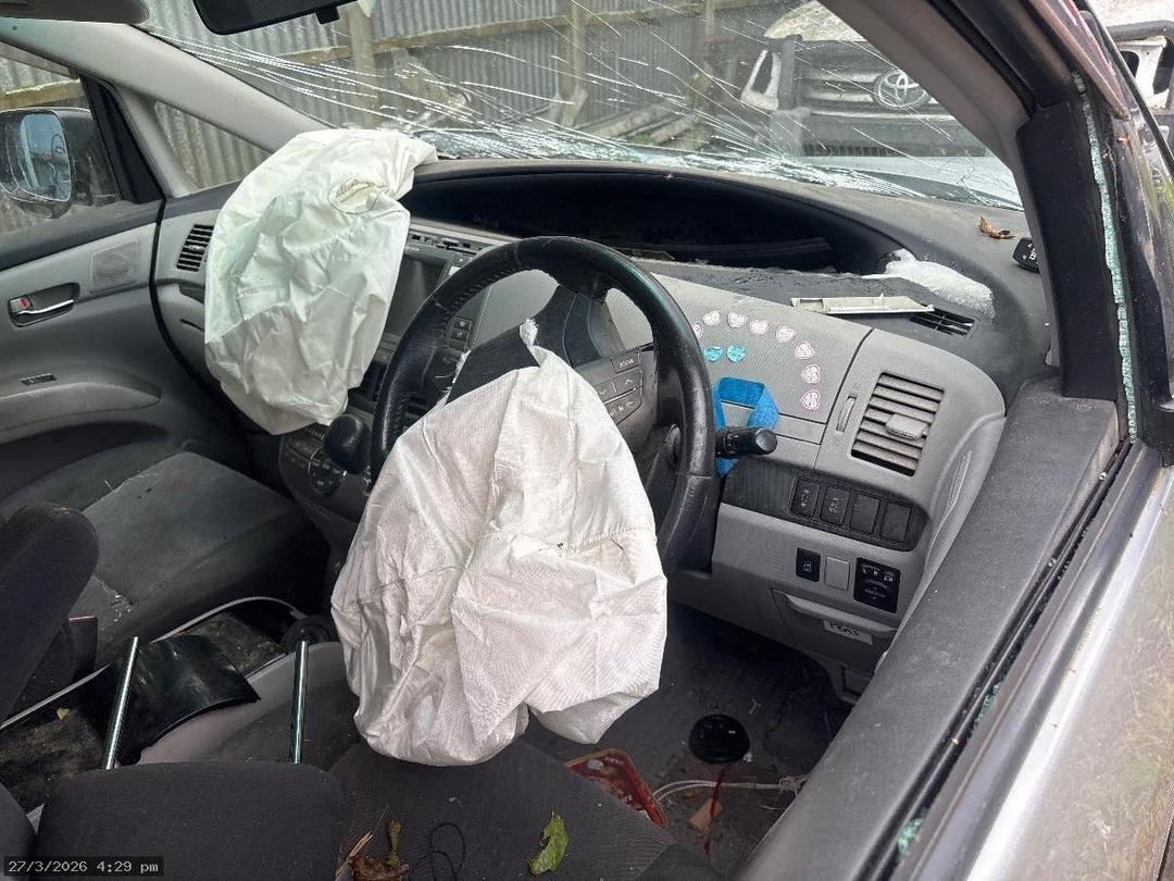 Photo '6' of Toyota Estima