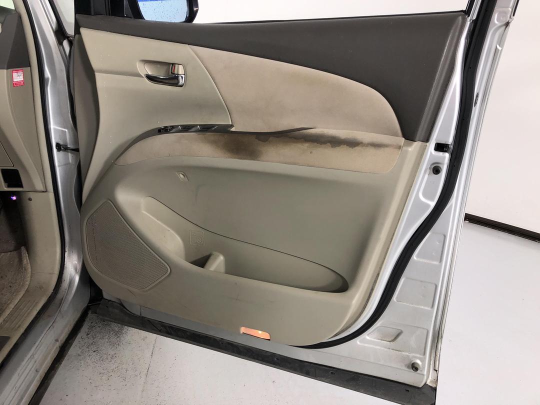 Photo '13' of Toyota Estima