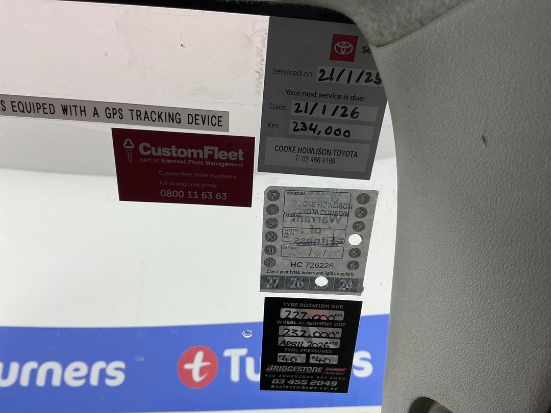 Photo '18' of Toyota Hiace TD