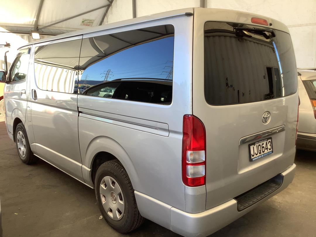 Photo '5' of Toyota Hiace