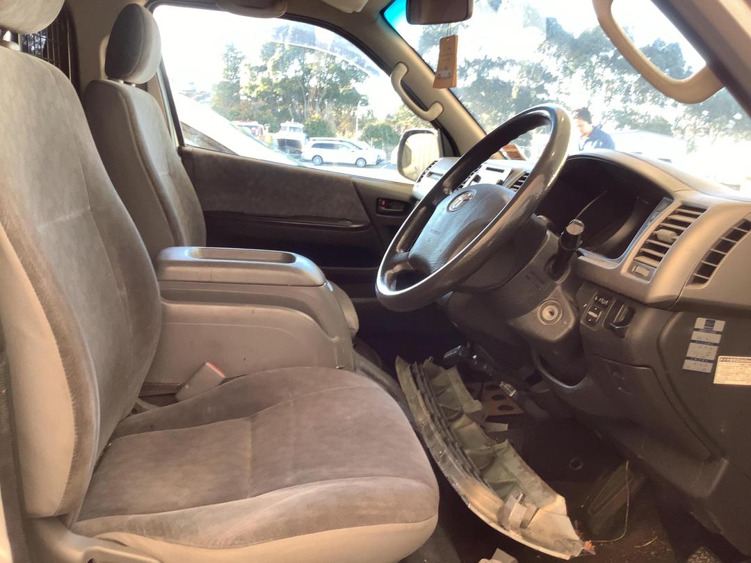 Photo '9' of Toyota Hiace