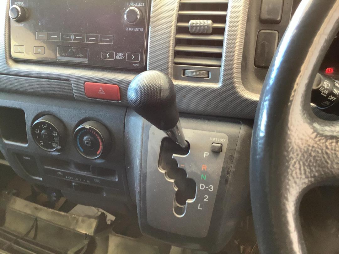 Photo '13' of Toyota Hiace