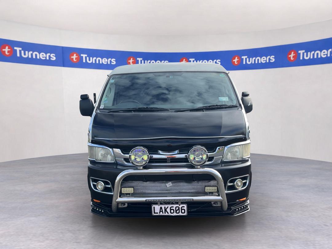 Photo '2' of Toyota Hiace