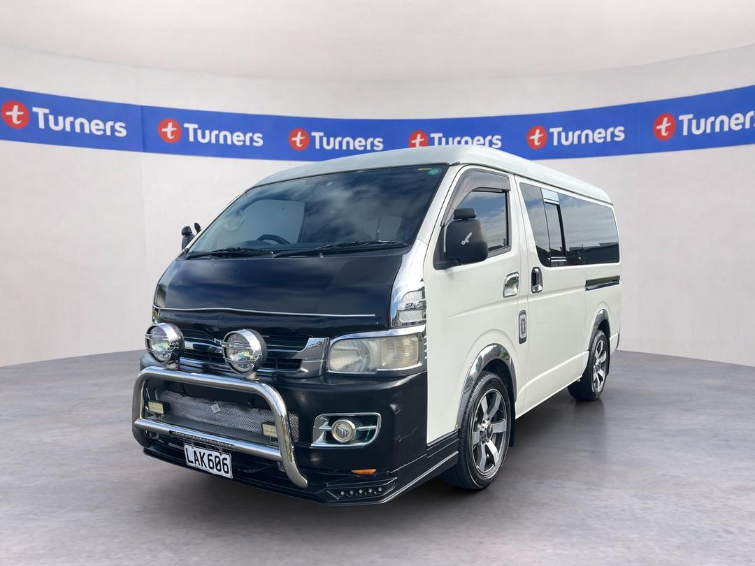 Photo '4' of Toyota Hiace